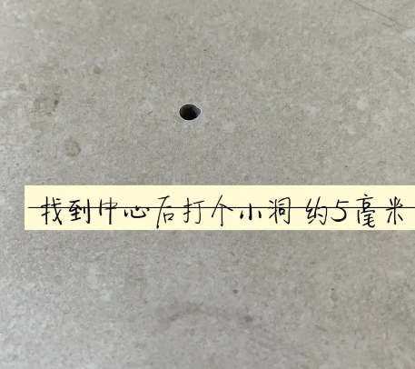 新市瓷砖空鼓维修公司专业解答在瓷砖铺贴过程中，如果砂料搅拌不均匀，将会带来以下问题